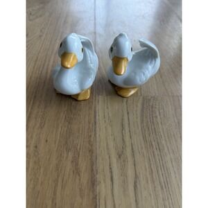 Homco Baby Ducks  2 Vintage Porcelain Figurines Ducklings White.